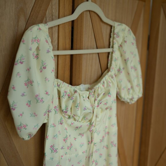 Gianna Flower Dress - Picture 2 of 5